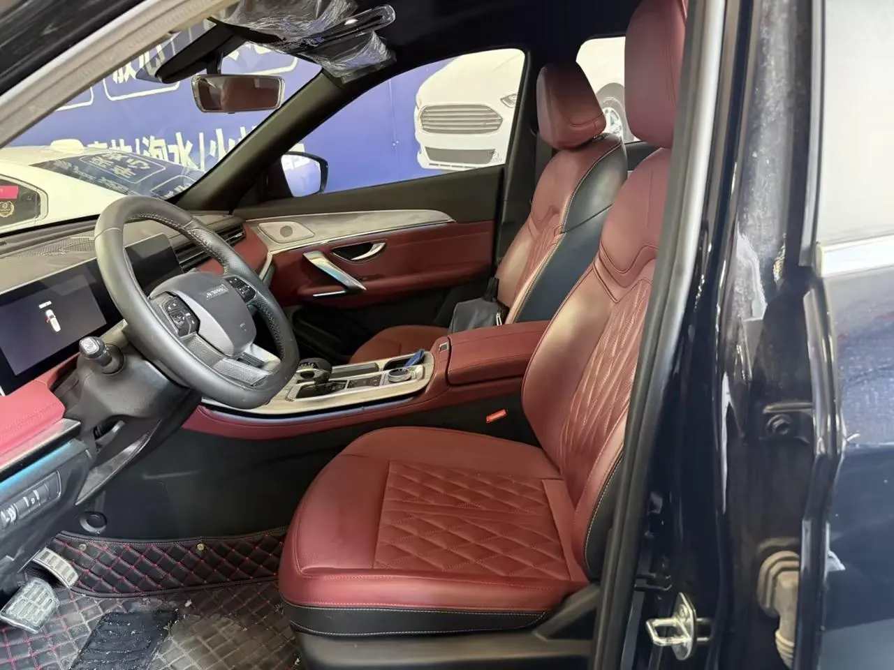 Jetour 2023 X70 PLUS 1.5T Brave PLUS5 Automatic Gear 3