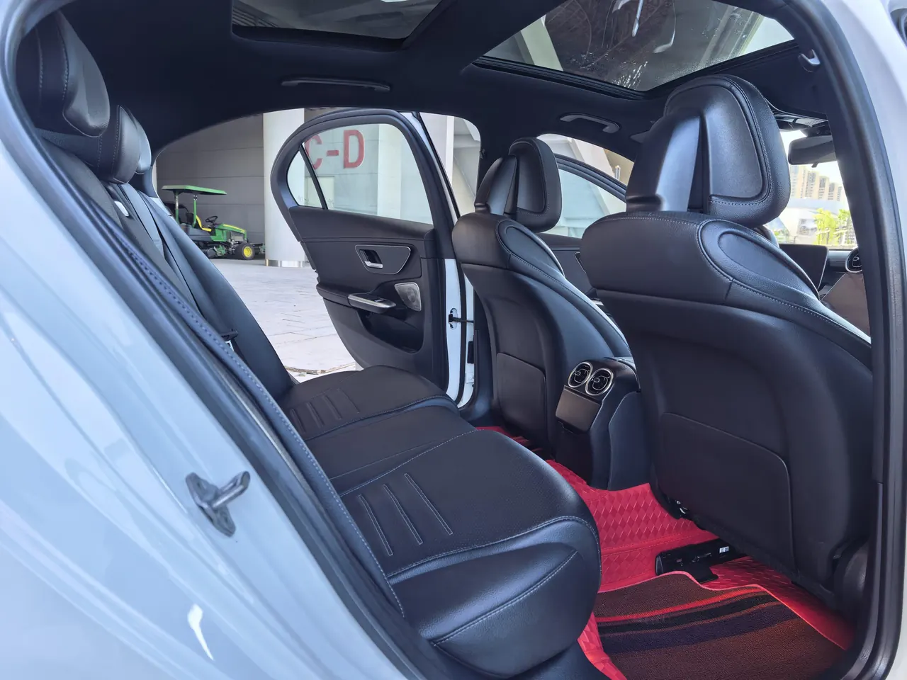 Mercedes Benz Class C 2023 C 260 L 48V 1.5T Sports Edition (Modified) Automatic Gear - View 1