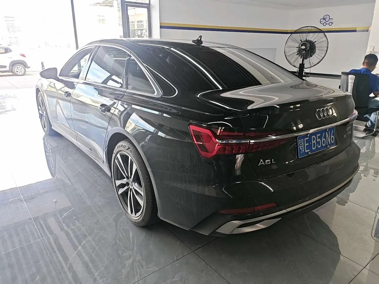 Audi 2023 A6L 2.0TFSI 40TFSI Deluxe Dynamic Automatic 3