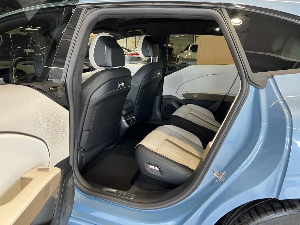 Zeekr 2025 Zeekr 007GT four-wheel drive intelligent driving version 75kWh automatic gear 3