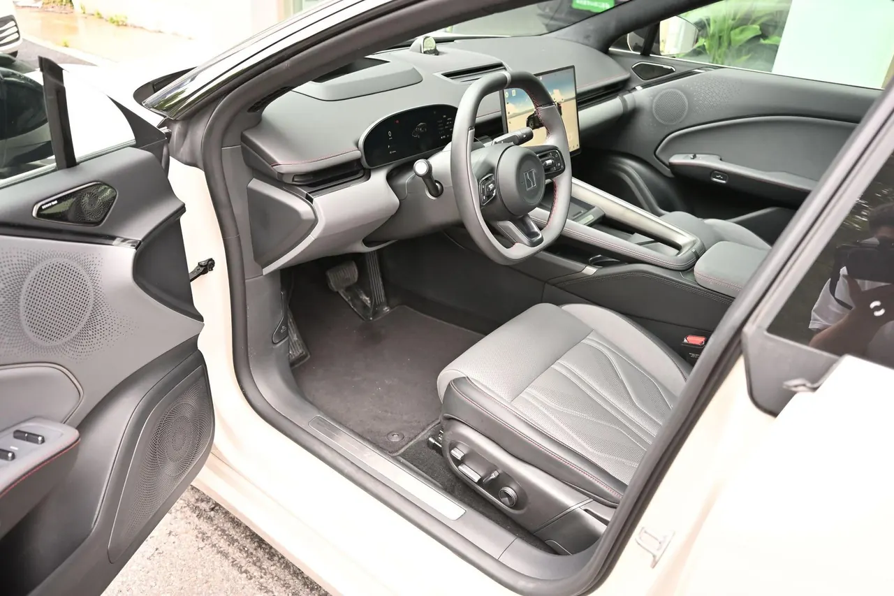 Zeekr 2025 Zeekr 007GT Long Endurance Rear Drive Smart Driving Edition 100kWh Automatic Transmission 6