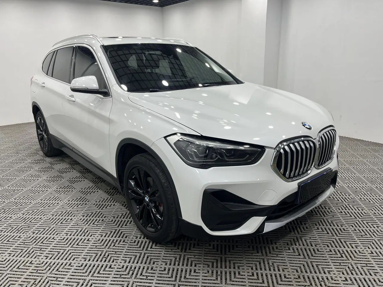 BMW 2021 X1 sDrive20Li 1.5T fashion automatic gear 2
