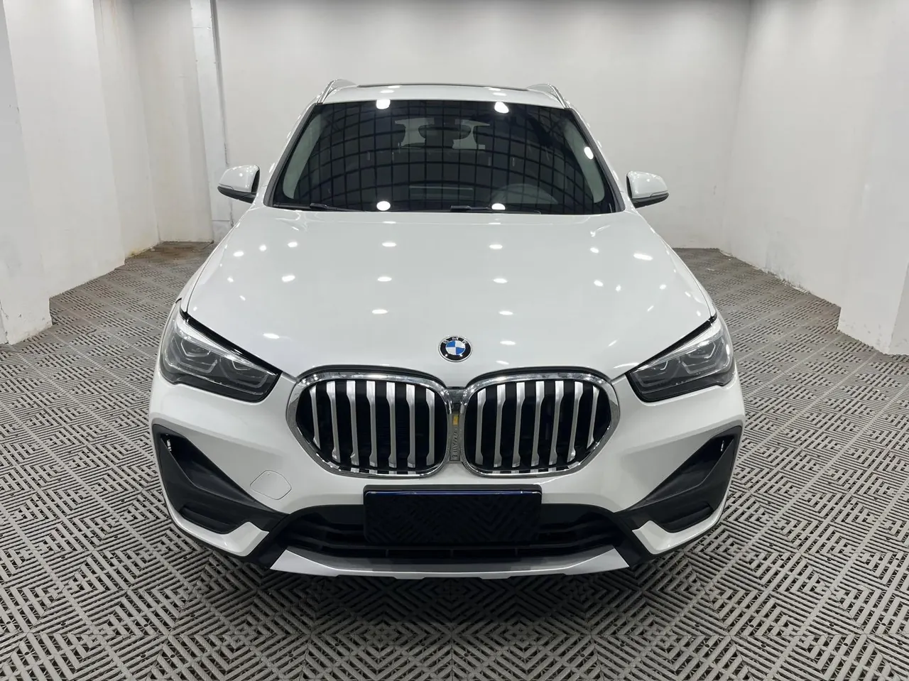 BMW 2021 X1 sDrive20Li 1.5T fashion automatic gear 3