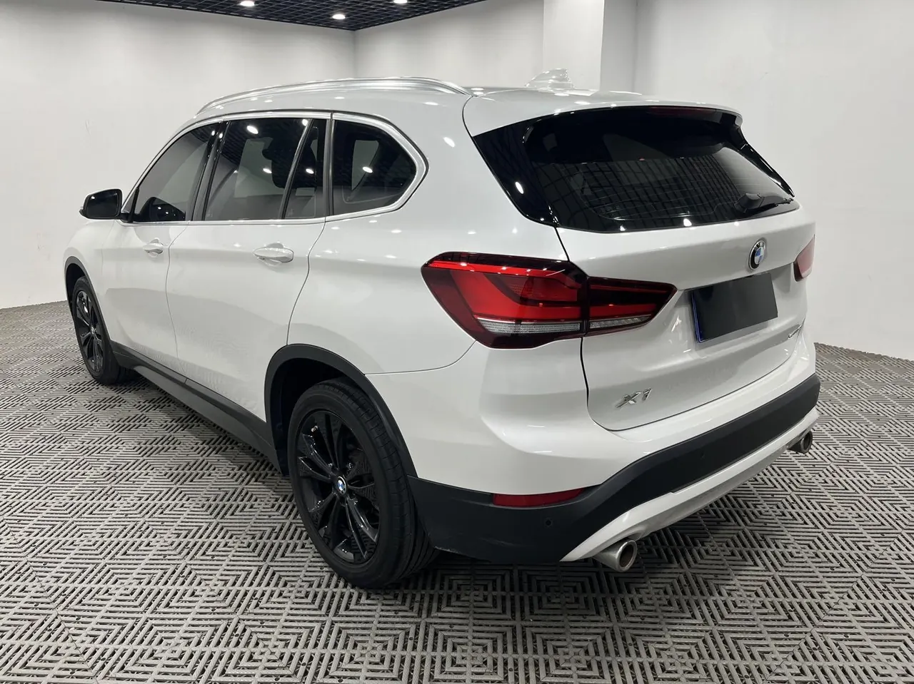 BMW 2021 X1 sDrive20Li 1.5T fashion automatic gear 7