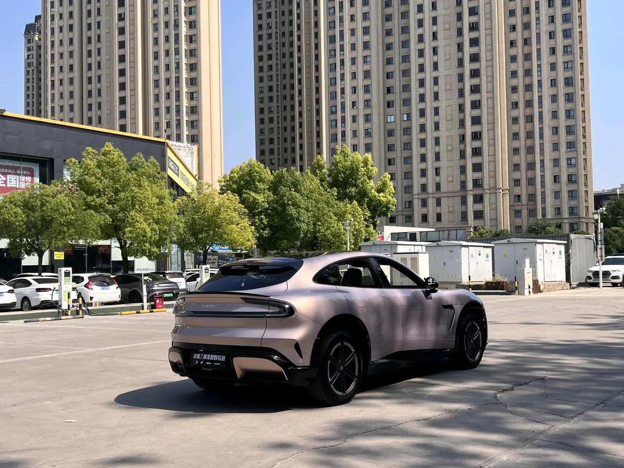 MI 2025 YU7 Long Endurance Four-wheel Drive Pro Edition Automatic Gear 3