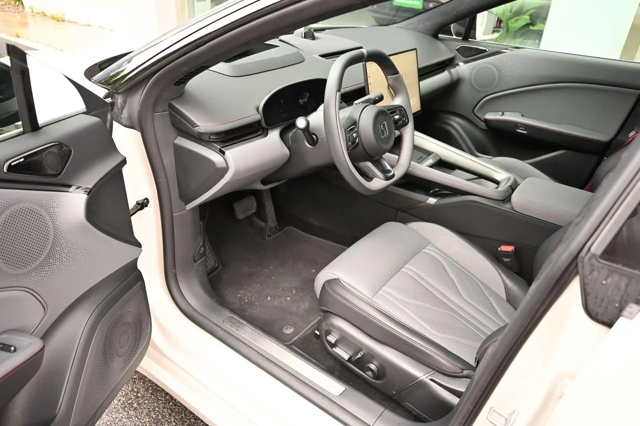 Zeekr 2025 Zeekr 007GT Long Endurance Rear Drive Smart Driving Edition 100kWh Automatic Transmission 4