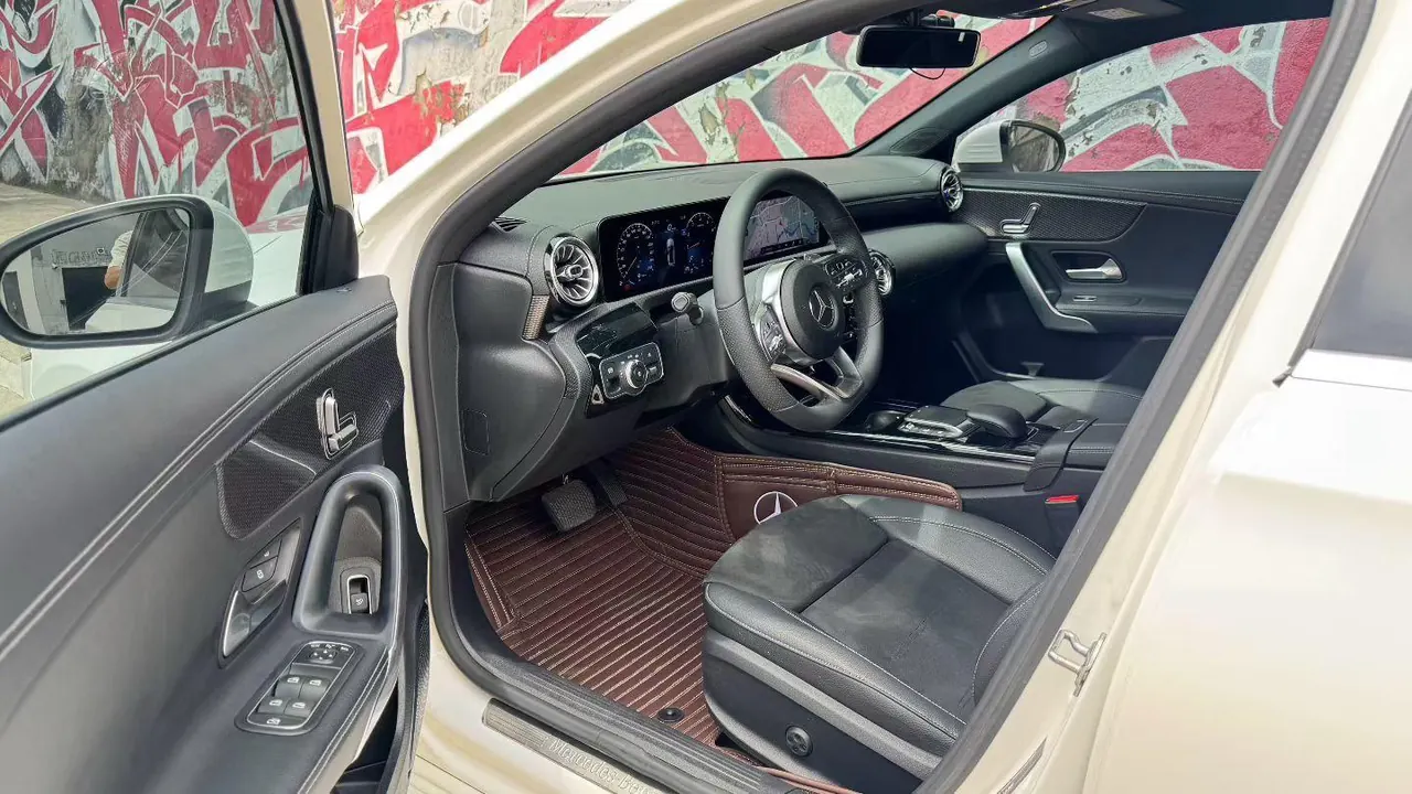 Mercedes Benz Class A 2021 A 200 L 1.3T Fashion Automatic Gear 4