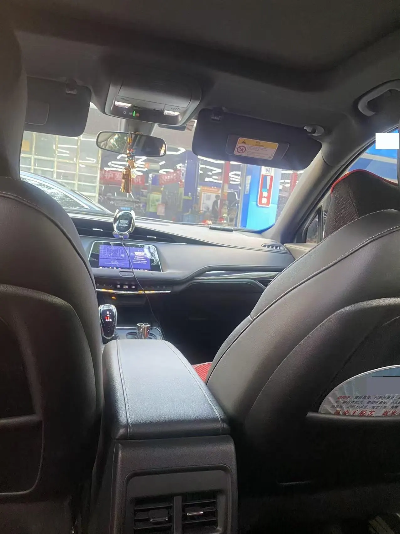 Cadillac 2021 XT4 2.0T 28T Two-Drive Leading Automatic Gear 2