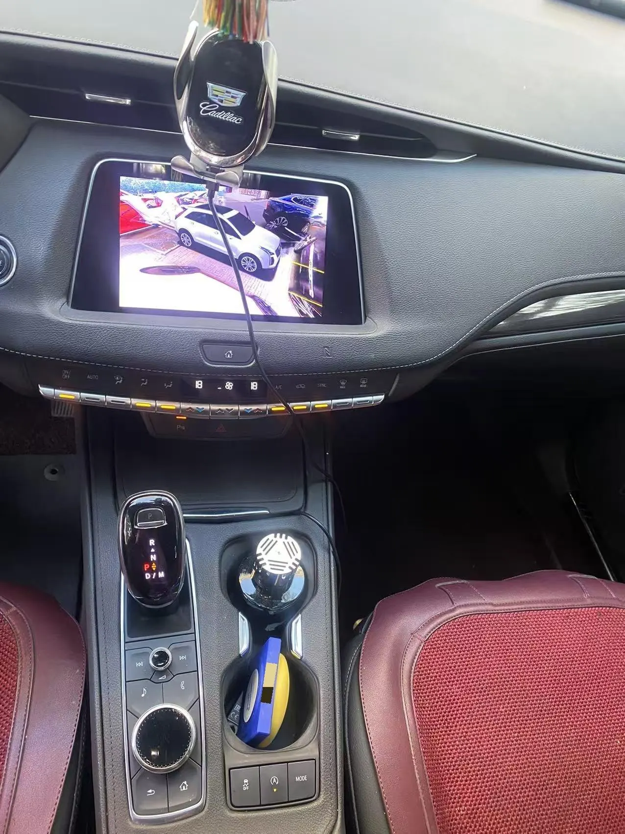 Cadillac 2021 XT4 2.0T 28T Two-Drive Leading Automatic Gear 6