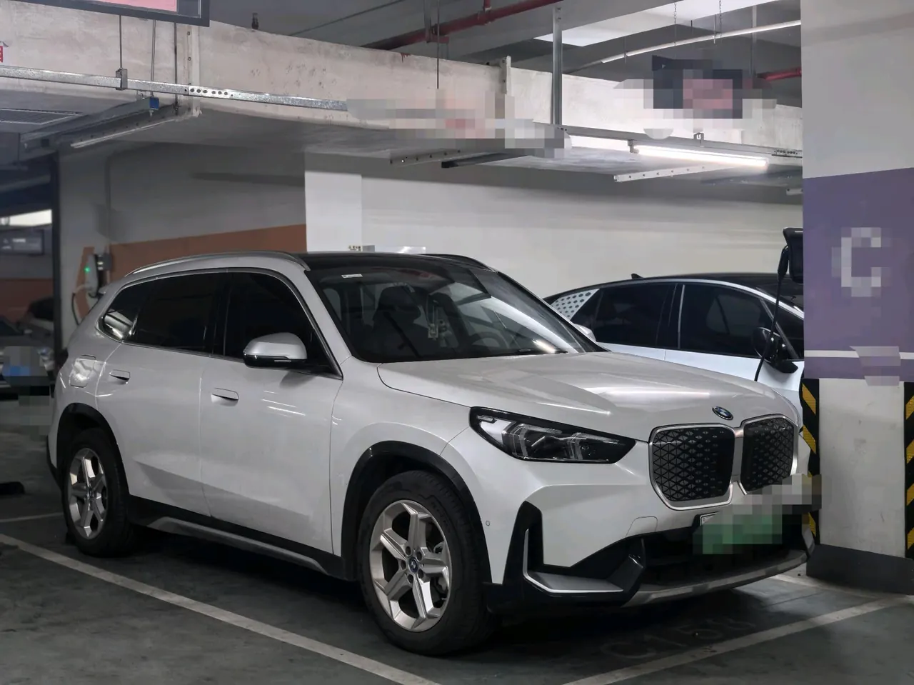 BMW 2023 iX1 eDrive25L eDrive25L X design set automatic gear 3