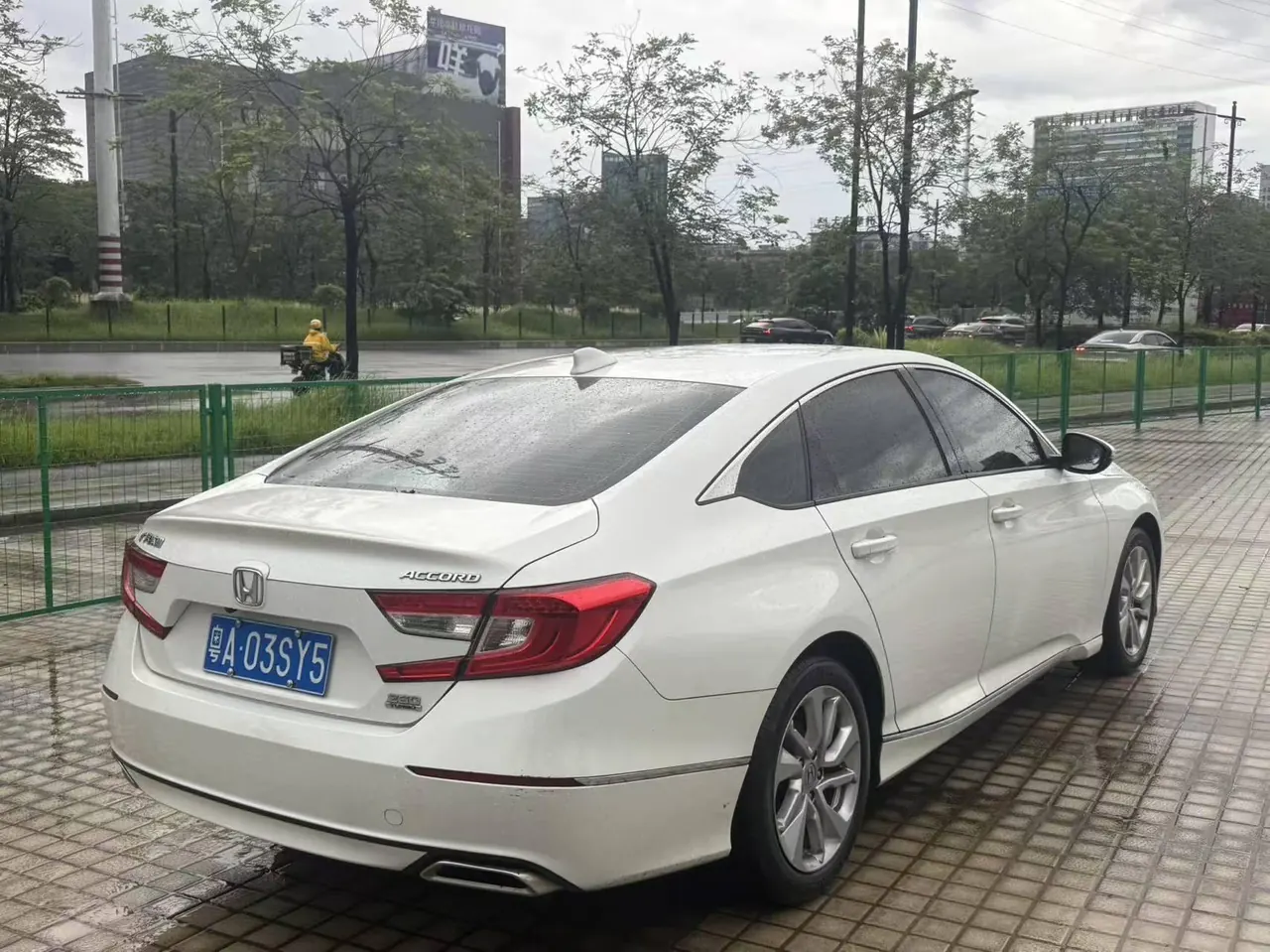 Honda 2021 10th Generation Accord 1.5T Stepless 260TURBO Luxury Star Limited Edition Automatic Gear 3