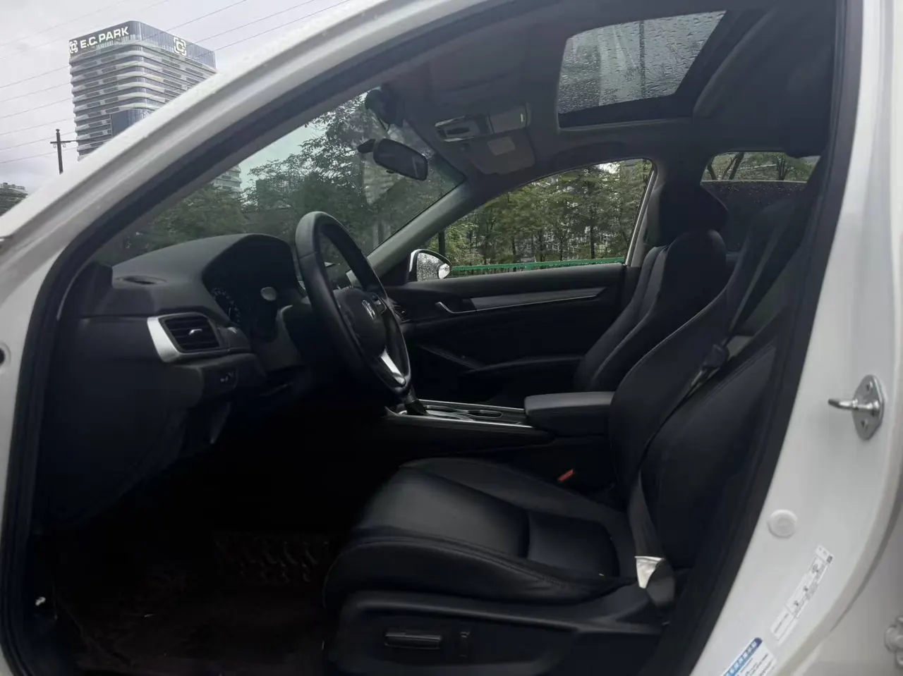 Honda 2021 10th Generation Accord 1.5T Stepless 260TURBO Luxury Star Limited Edition Automatic Gear 5
