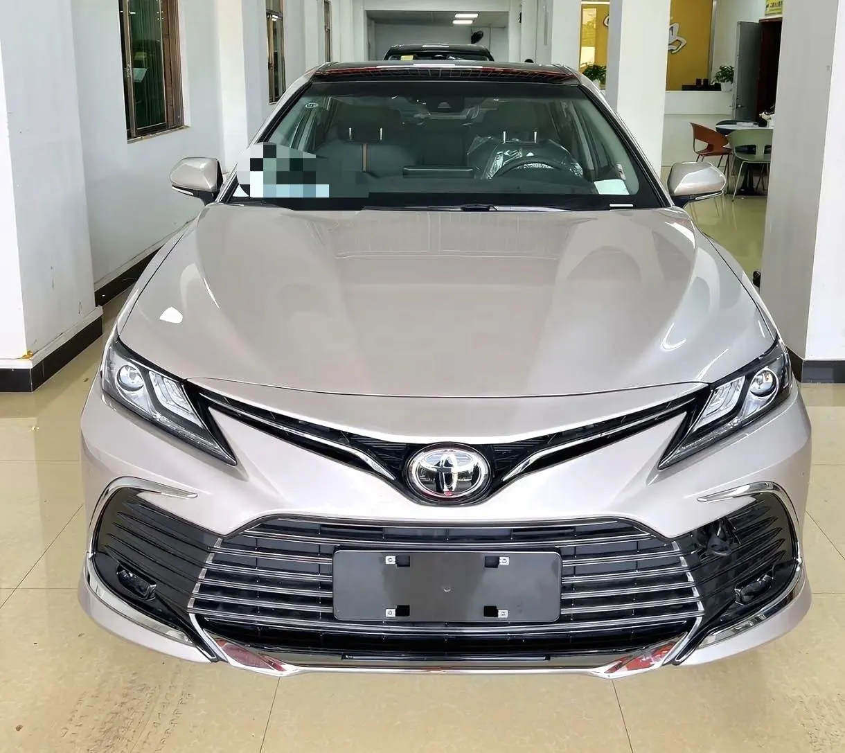 Toyota 2023 Camry 2.5G Deluxe Edition Automatic Gear 2