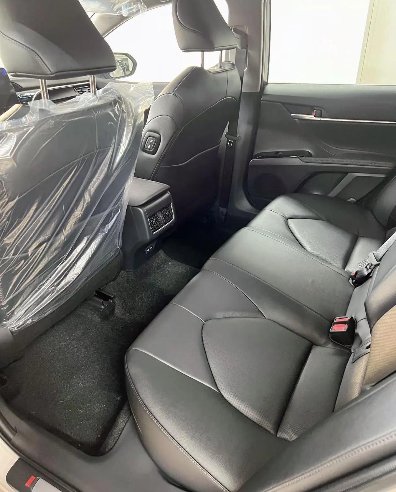 Toyota 2023 Camry 2.5G Deluxe Edition Automatic Gear 3