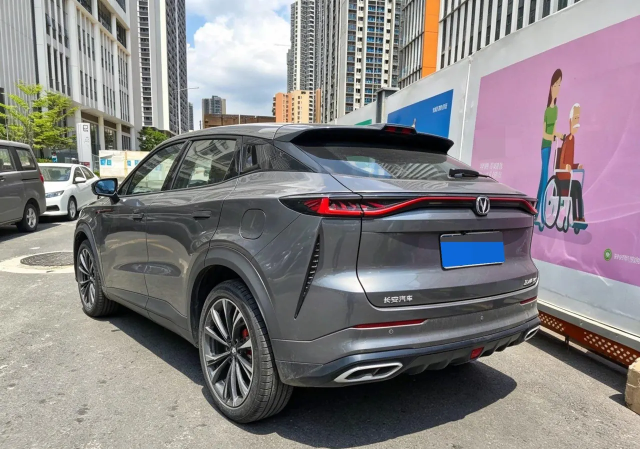 ChangAn 2025 UNI-Z 1.5T 500Bar PRO automatic gear 5