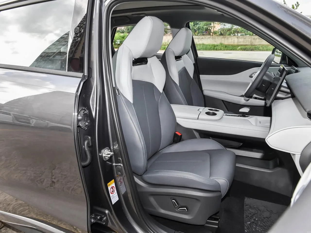 ChangAn 2025 UNI-Z 1.5T 500Bar PRO automatic gear 8