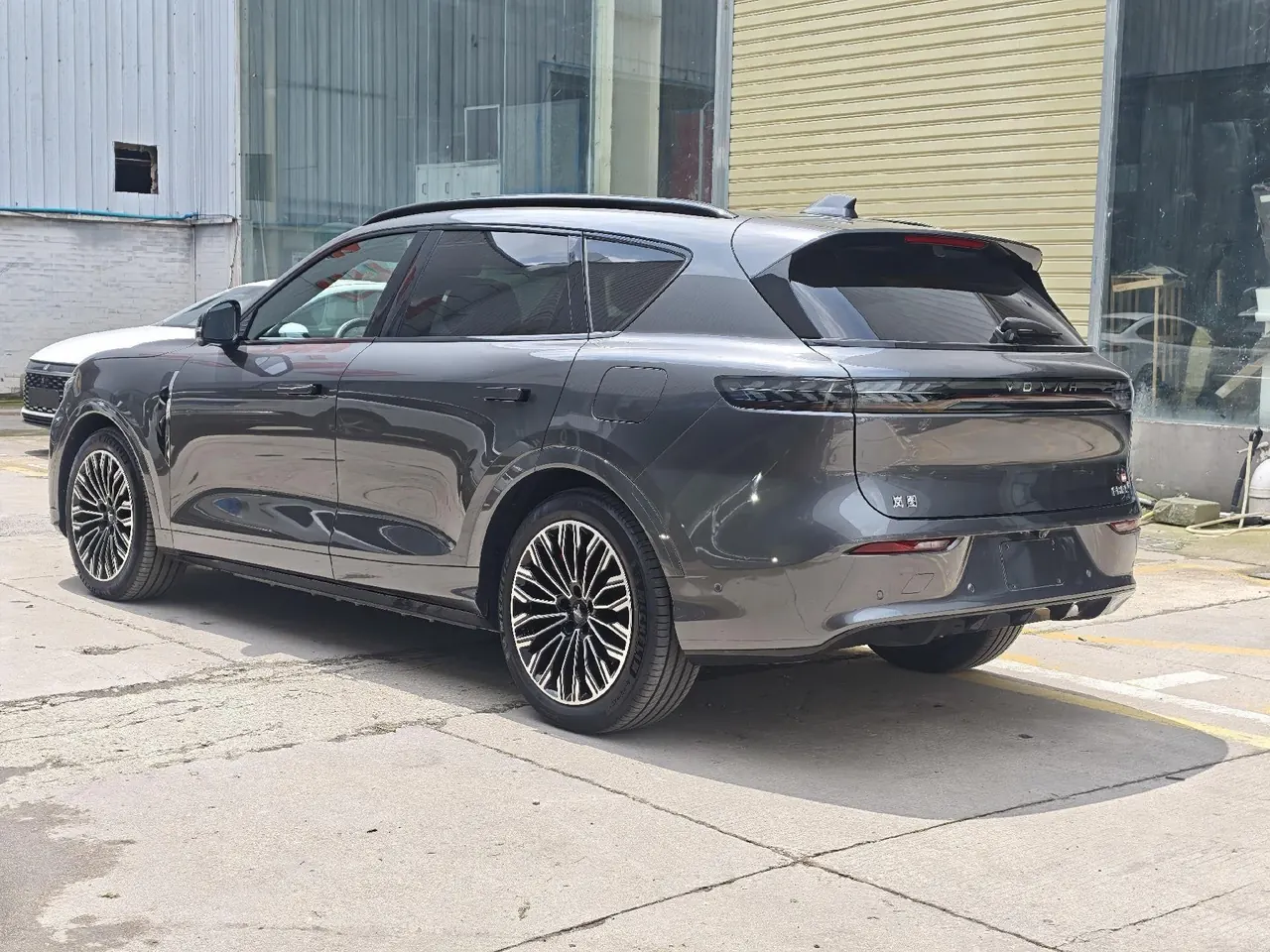 Voyah 2025 FREE four-wheel drive dry Kun version of automatic gear 4