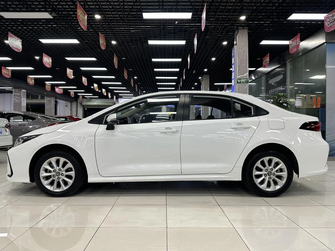 Toyota 2021 corolla 1.2T stepless elite PLUS version of automatic gear 3