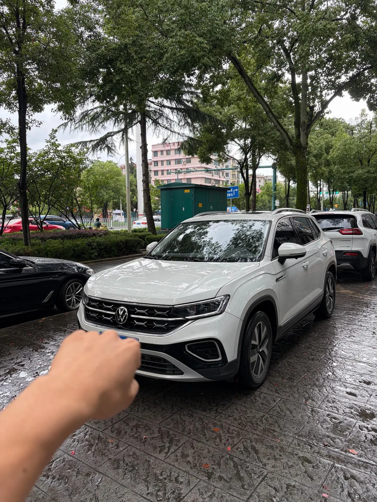 Open image lightbox: Volkswagen 2023 Tanyue 2.0TSI 330TSI Two-Drive Luxury Plus Advanced Edition Automatic Gear