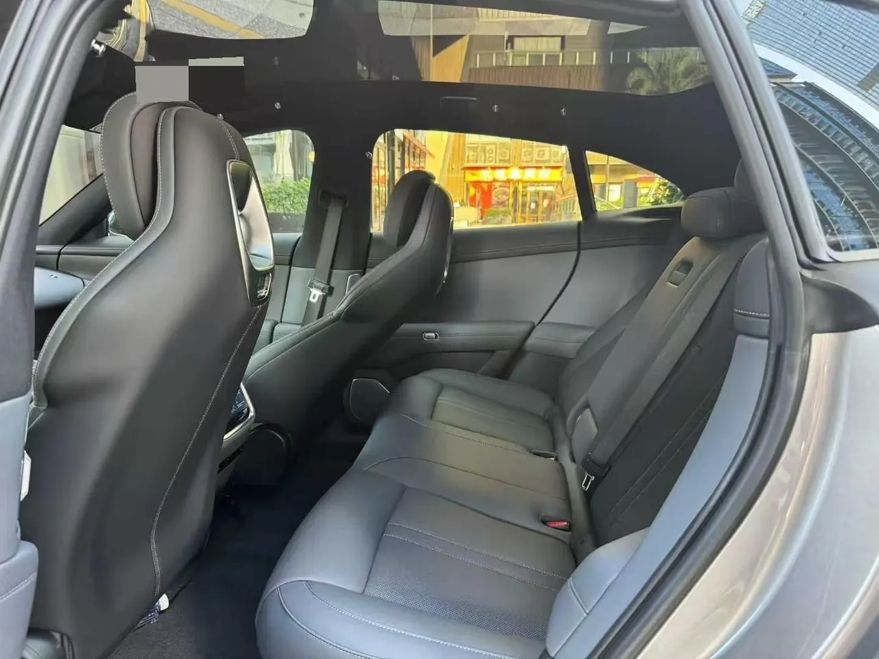 MI 2025 YU7 Long Endurance Four-wheel Drive Pro Edition Automatic Gear 5