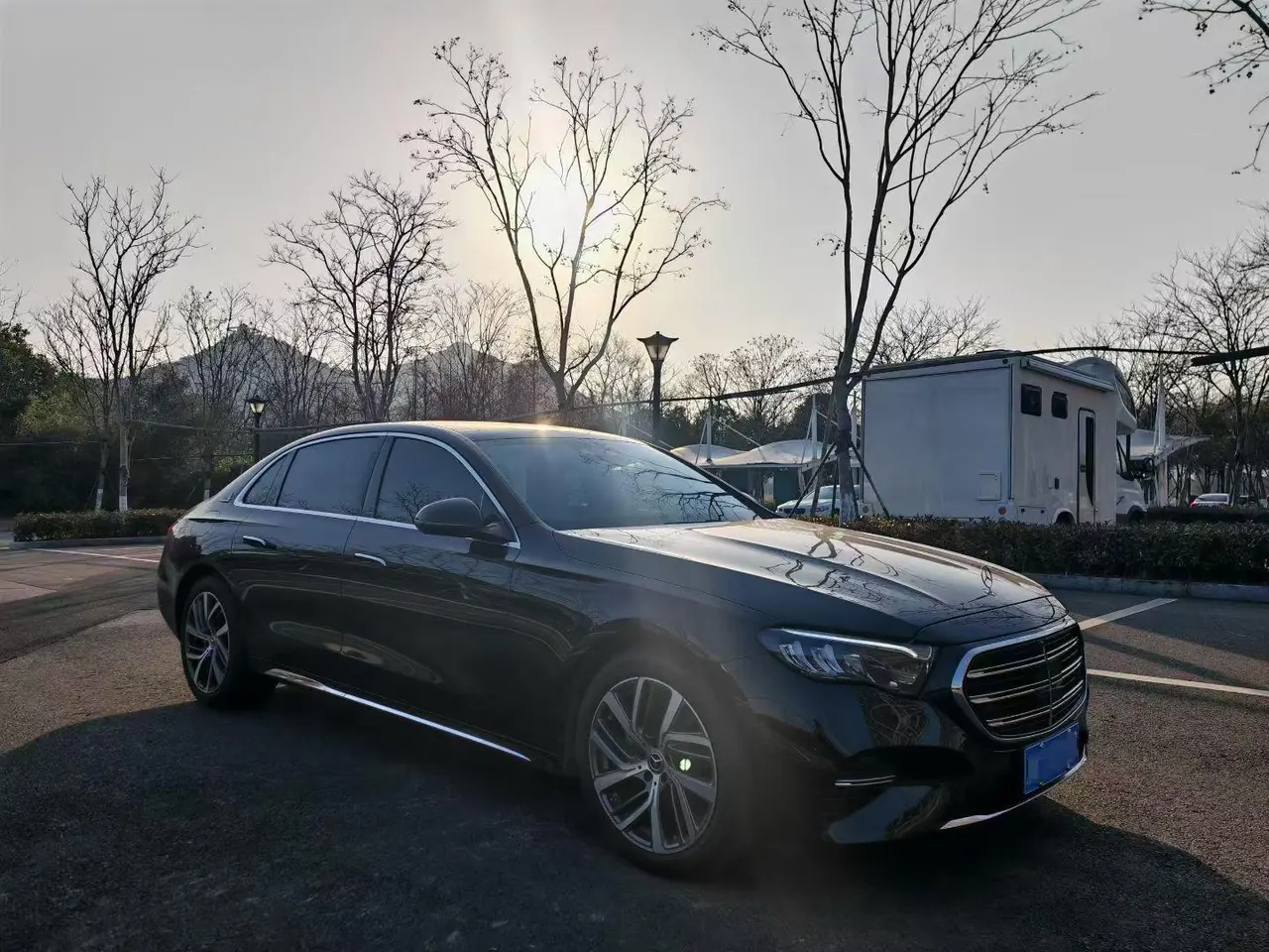 Mercedes Benz E-Class 2025 model E 300 L 48V 2.0T Luxury Edition Automatic 3
