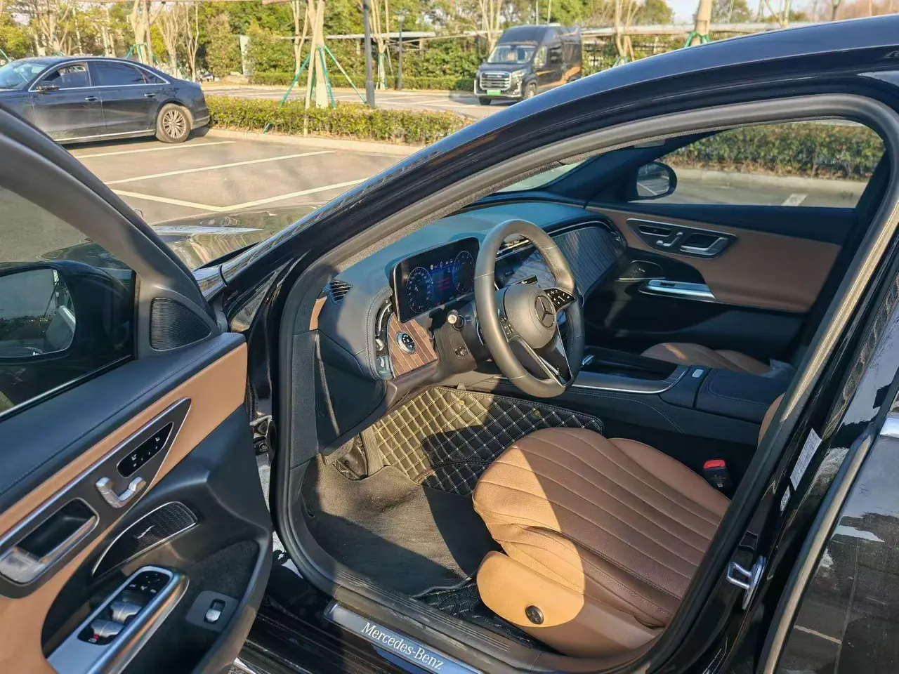 Mercedes Benz E-Class 2025 model E 300 L 48V 2.0T Luxury Edition Automatic 4