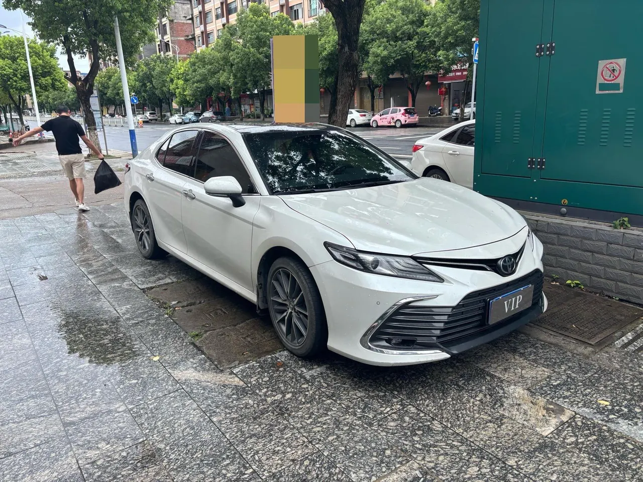Toyota 2021 Camry 2.5G Deluxe Edition Automatic Gear 3
