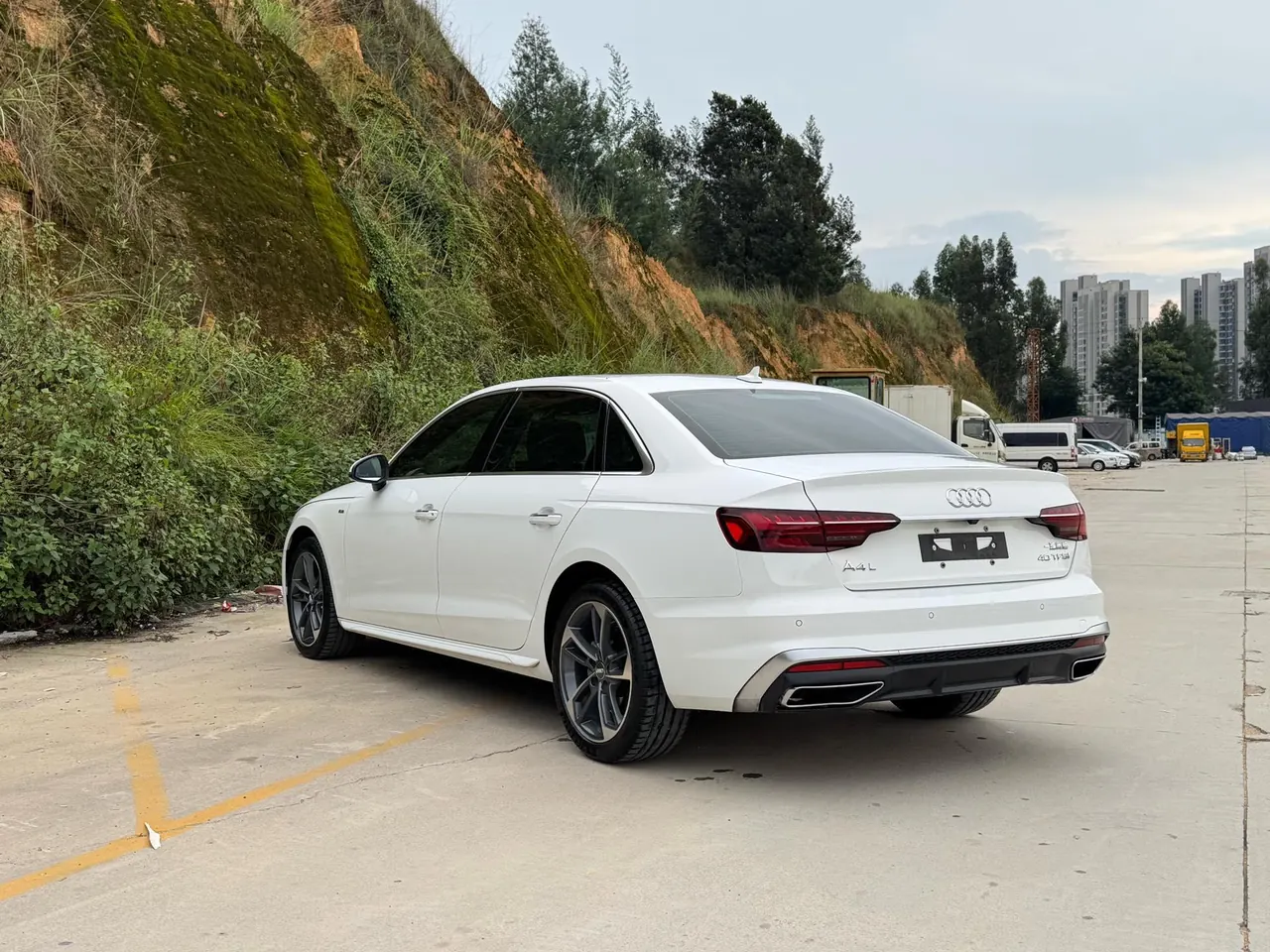Audi 2020 A4L 2.0TFSI 40TFSI Fashion Dynamic Automatic 6