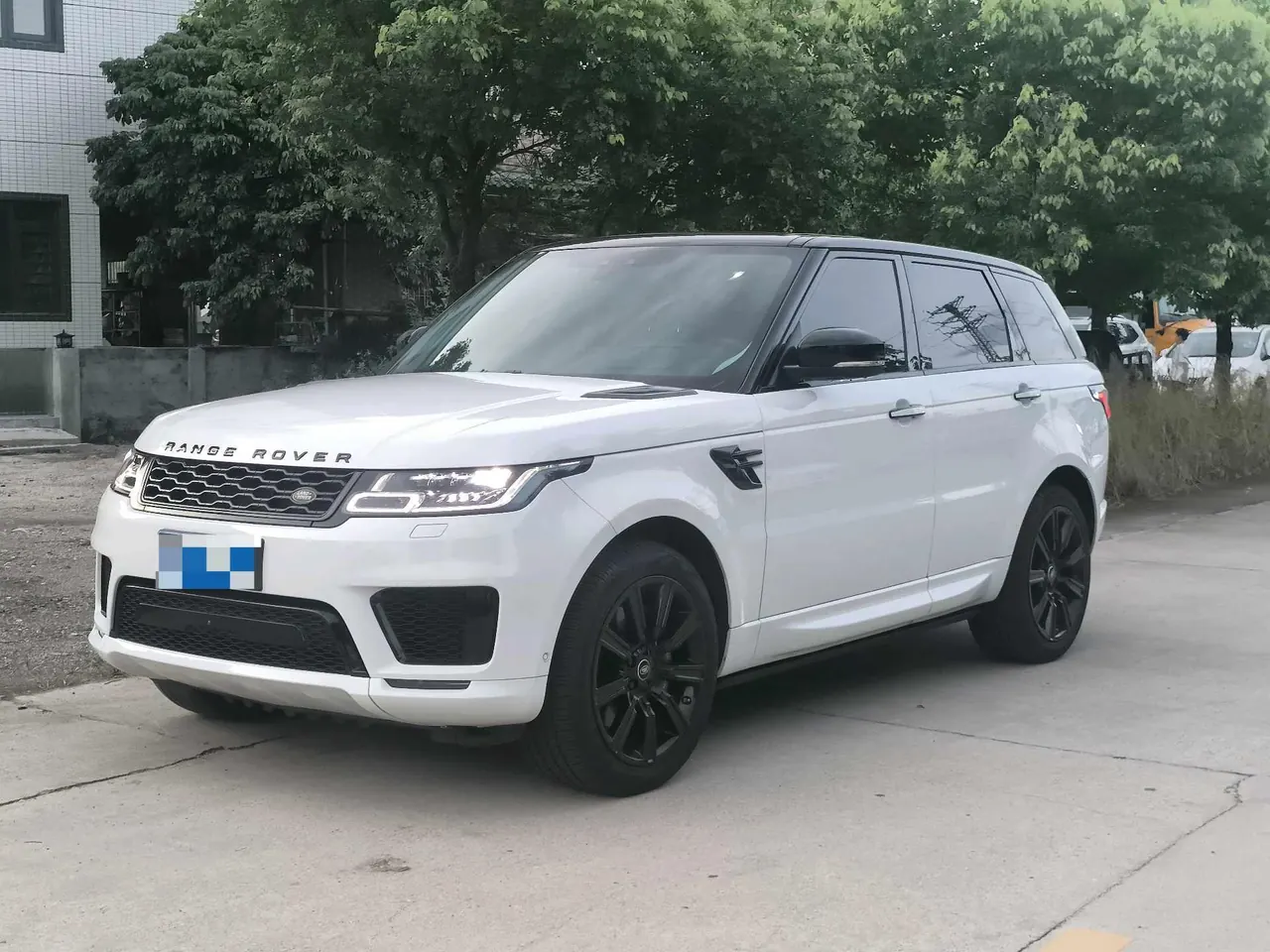 Open image lightbox: Land Rover Range Rover Sport (Imported) 2020 Range Rover Sport 48V 3.0T L6 HST Automatic