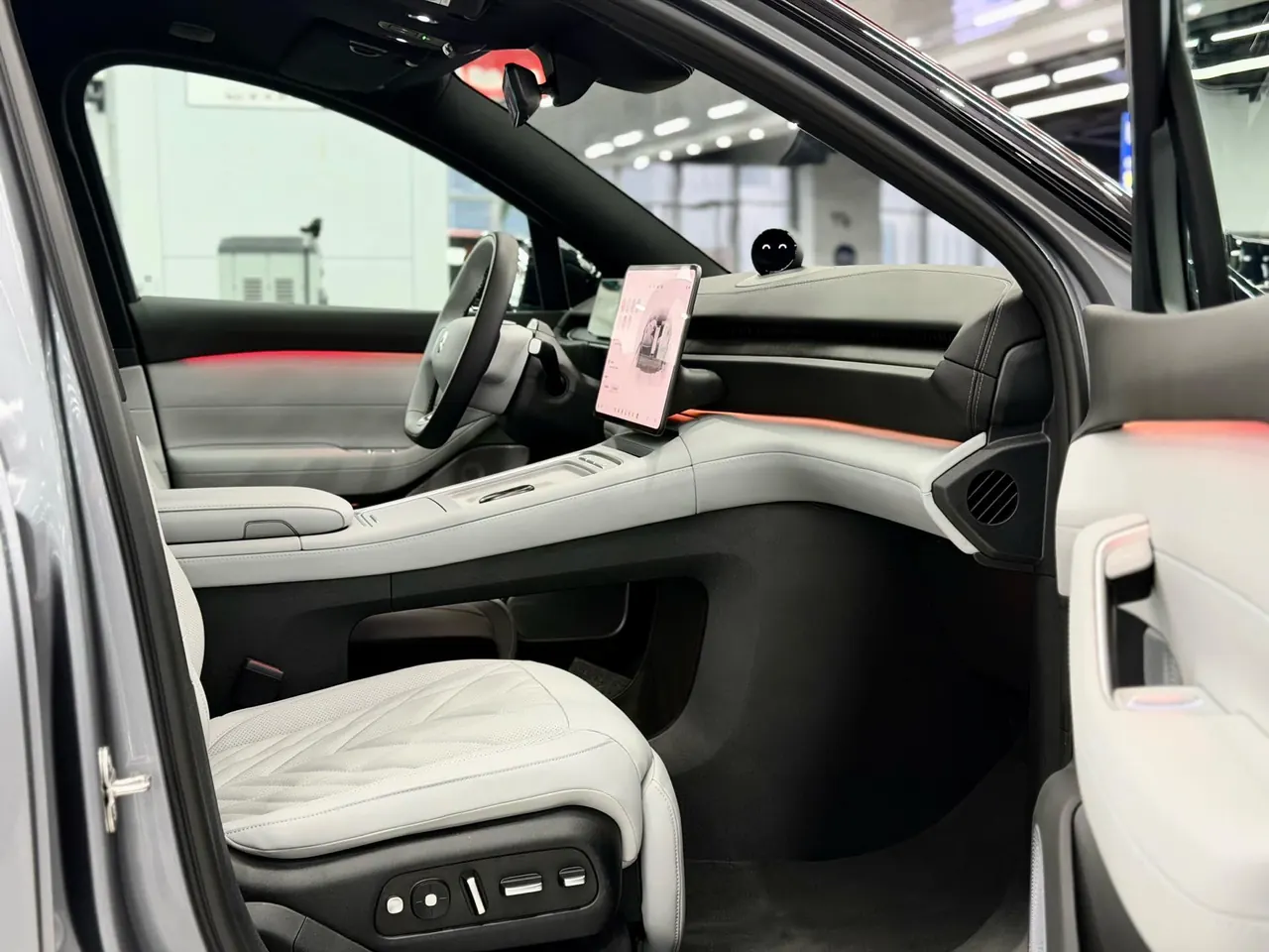 NIO 2025 ES6 75kWh automatic gear 9