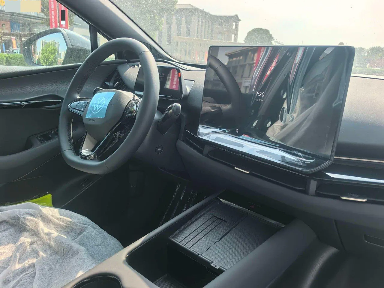 Open image lightbox: Volkswagen 2025 and public 06 Pure automatic gear