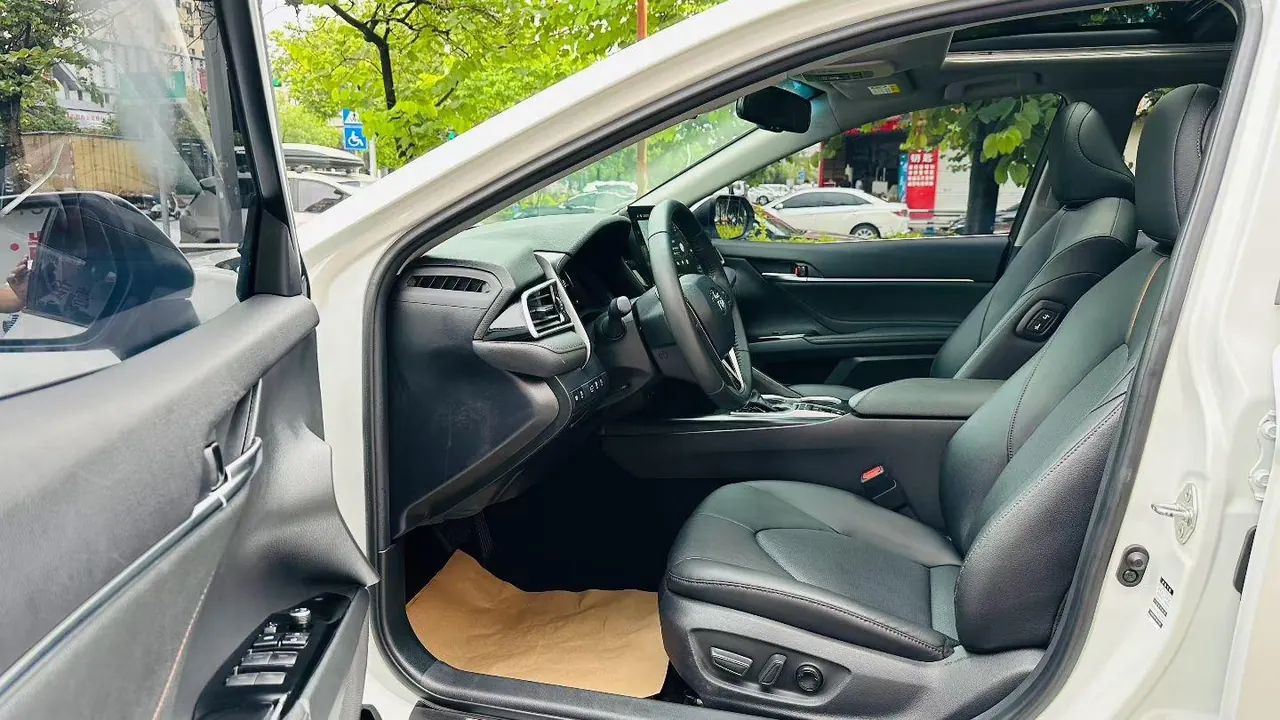 Toyota 2021 Camry 2.5G Deluxe Edition Automatic Gear 4