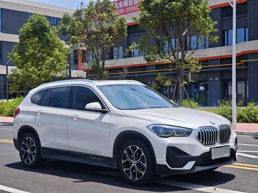 BMW 2021 X1 sDrive25Li 2.0T Leading Automatic Gear 2
