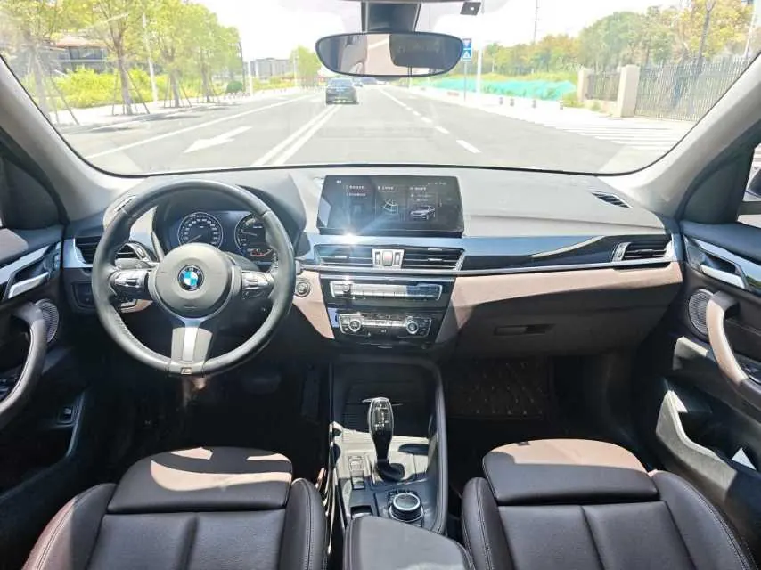 BMW 2021 X1 sDrive25Li 2.0T Leading Automatic Gear 4