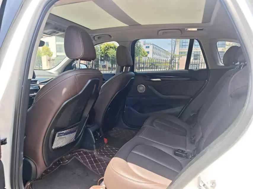 BMW 2021 X1 sDrive25Li 2.0T Leading Automatic Gear 5