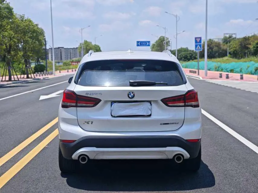 BMW 2021 X1 sDrive25Li 2.0T Leading Automatic Gear 7