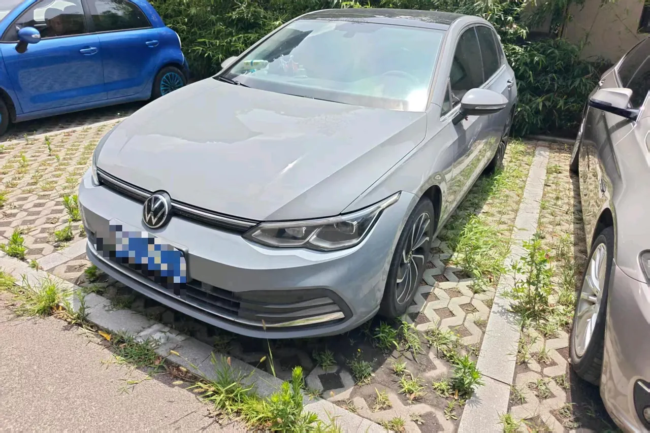 Volkswagen 2021 Golf 8 PRO 1.4TSI 280TSI Automatic - View 1