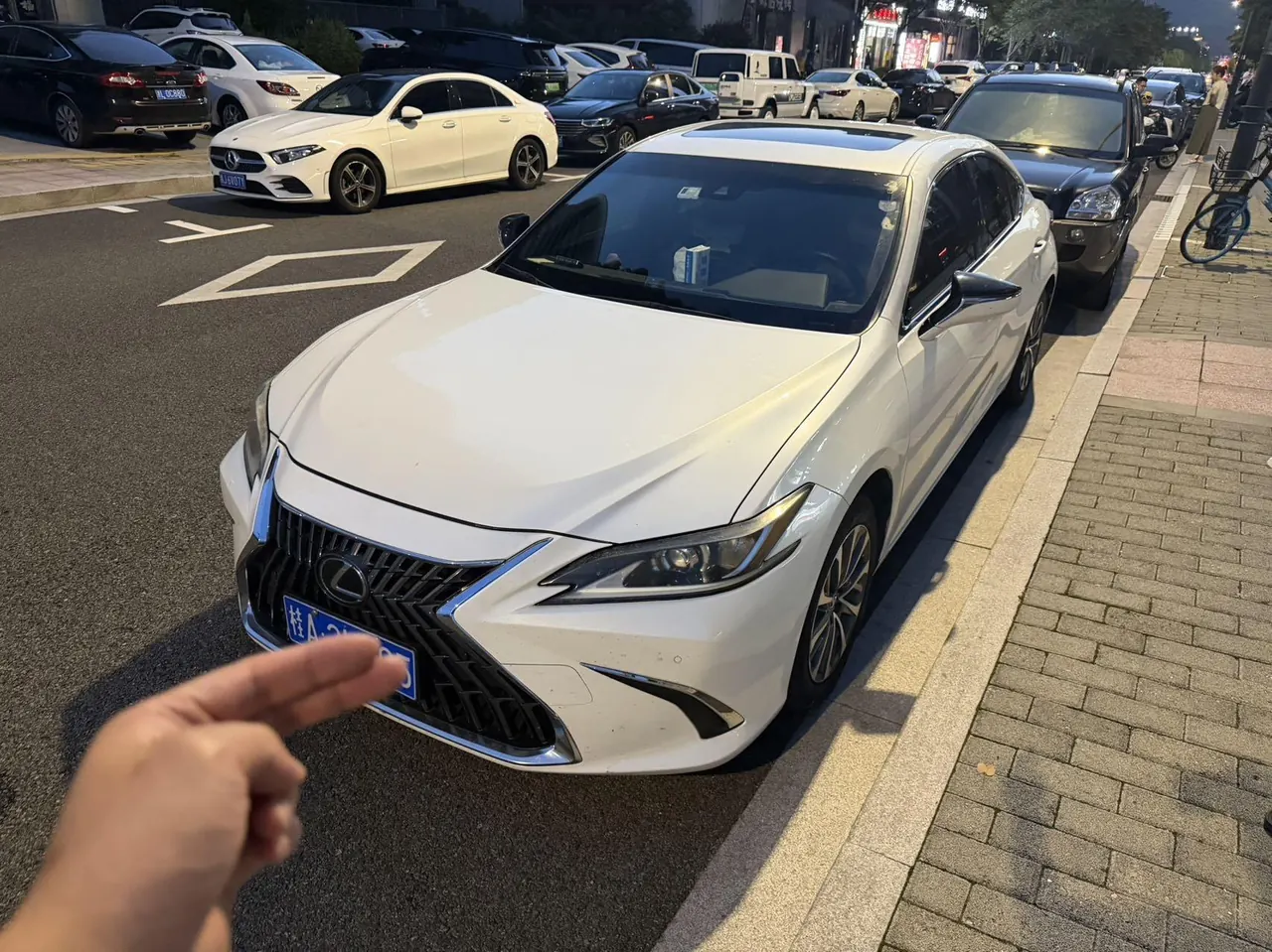 Lexus ES (Imported) 2023 ES200 2.0 Stepless Premium Edition Automatic Gear - View 1