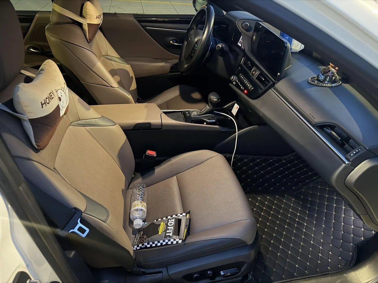 Lexus ES (Imported) 2023 ES200 2.0 Stepless Premium Edition Automatic Gear 4