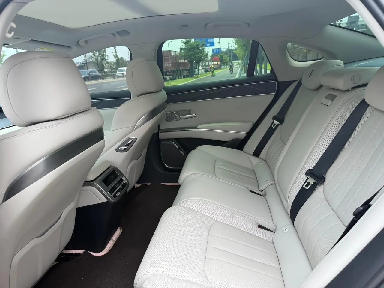 BYD 2025 Han L EV 701KM Laser Radar Flagship Automatic Gear 7