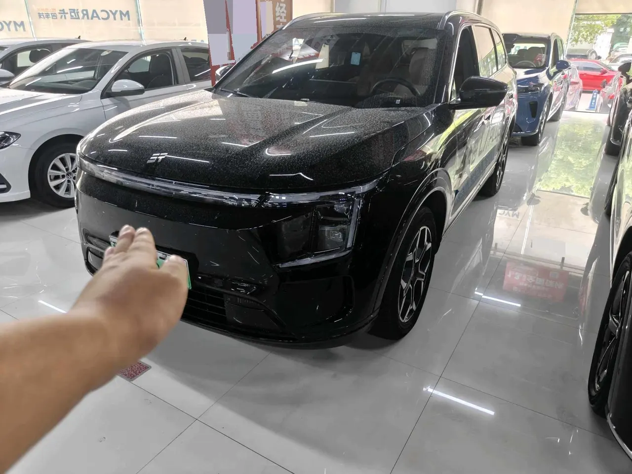 Open image lightbox: Jetour 2025 Shanhai L7 PLUS 1.5T 220km Flagship 7-seat Automatic Gear