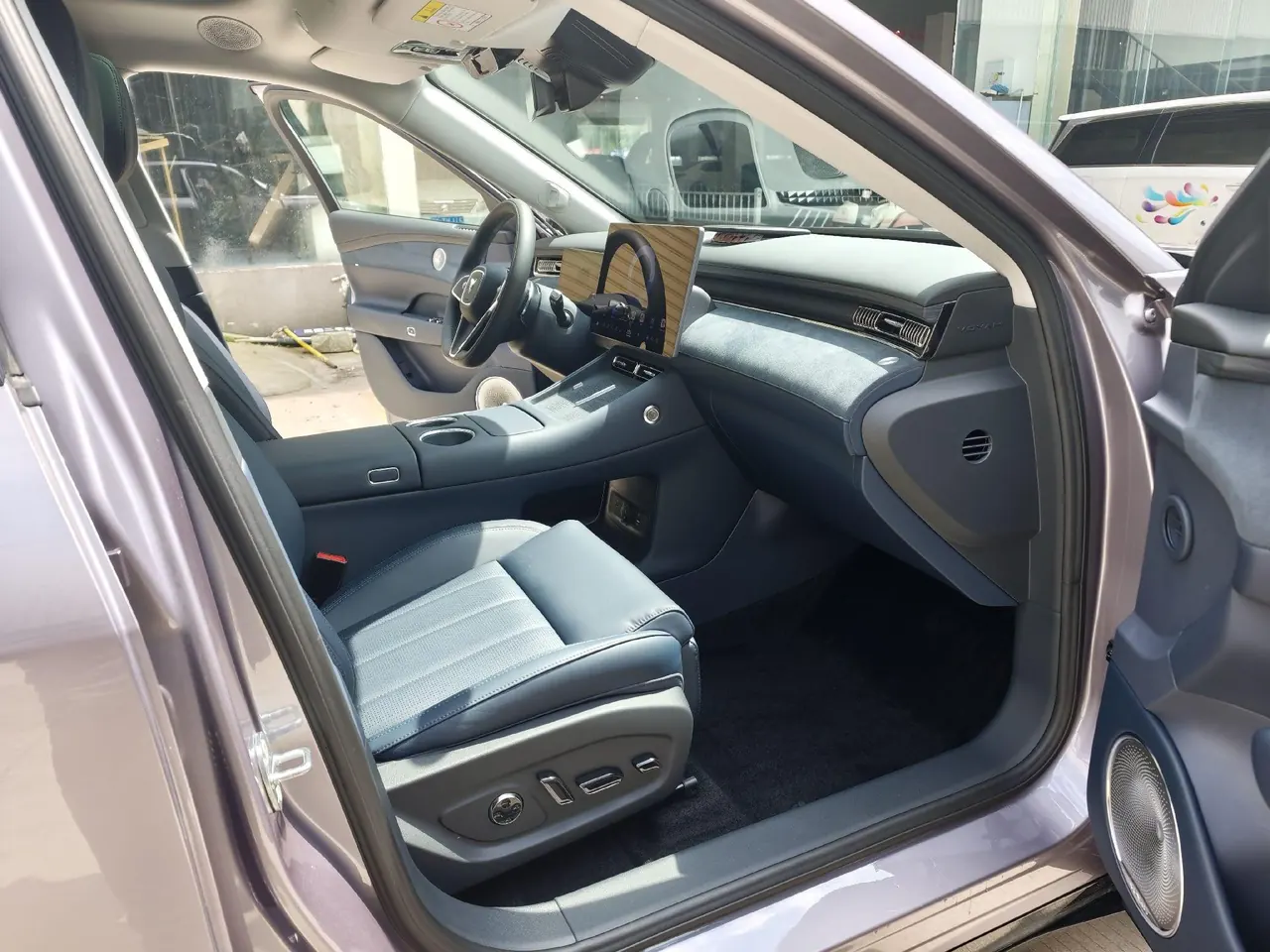 Voyah 2025 FREE four-wheel drive dry Kun version of automatic gear 23