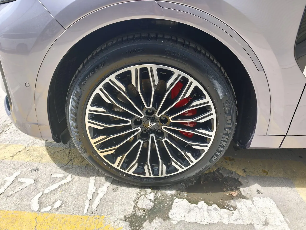 Voyah 2025 FREE four-wheel drive dry Kun version of automatic gear 7