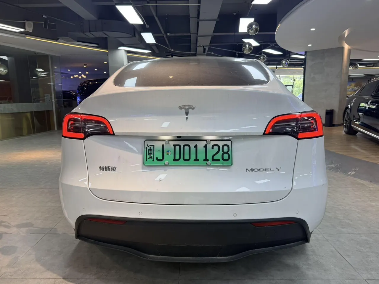 Tesla 2021 Model Y Standard Endurance Rear Drive Automatic Gear 5