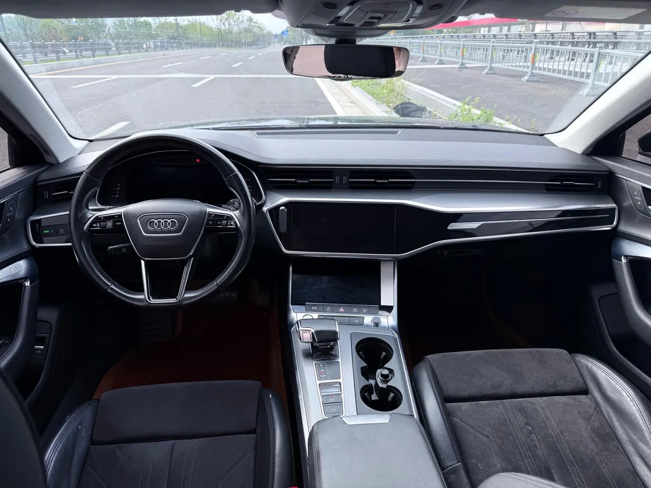 Audi A6 (Imported) 2020 A6 Avant 2.0TFSI 45TFSI Pioneer Selected Dynamic Automatic Gear 9