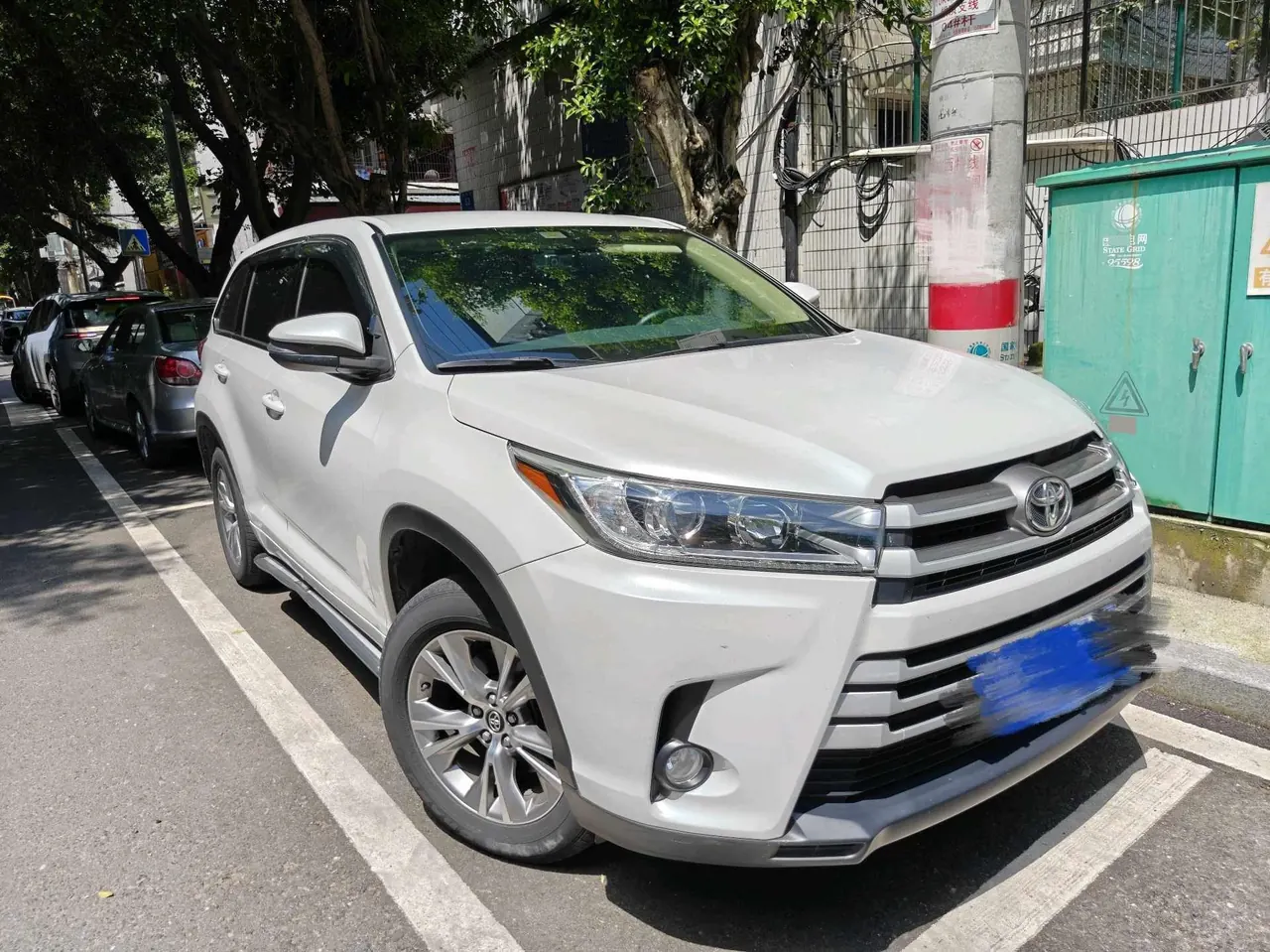 Toyota 2021 Highlander 2.0T 4-wheel drive Elite Edition 7-seat automatic gear 3