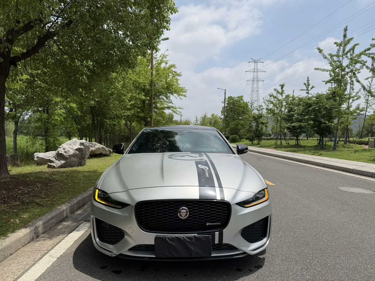Jaguar 2022 XEL 2.0T 250PS R-DYNAMIC S Enterprising Sports Edition Automatic Gear 2