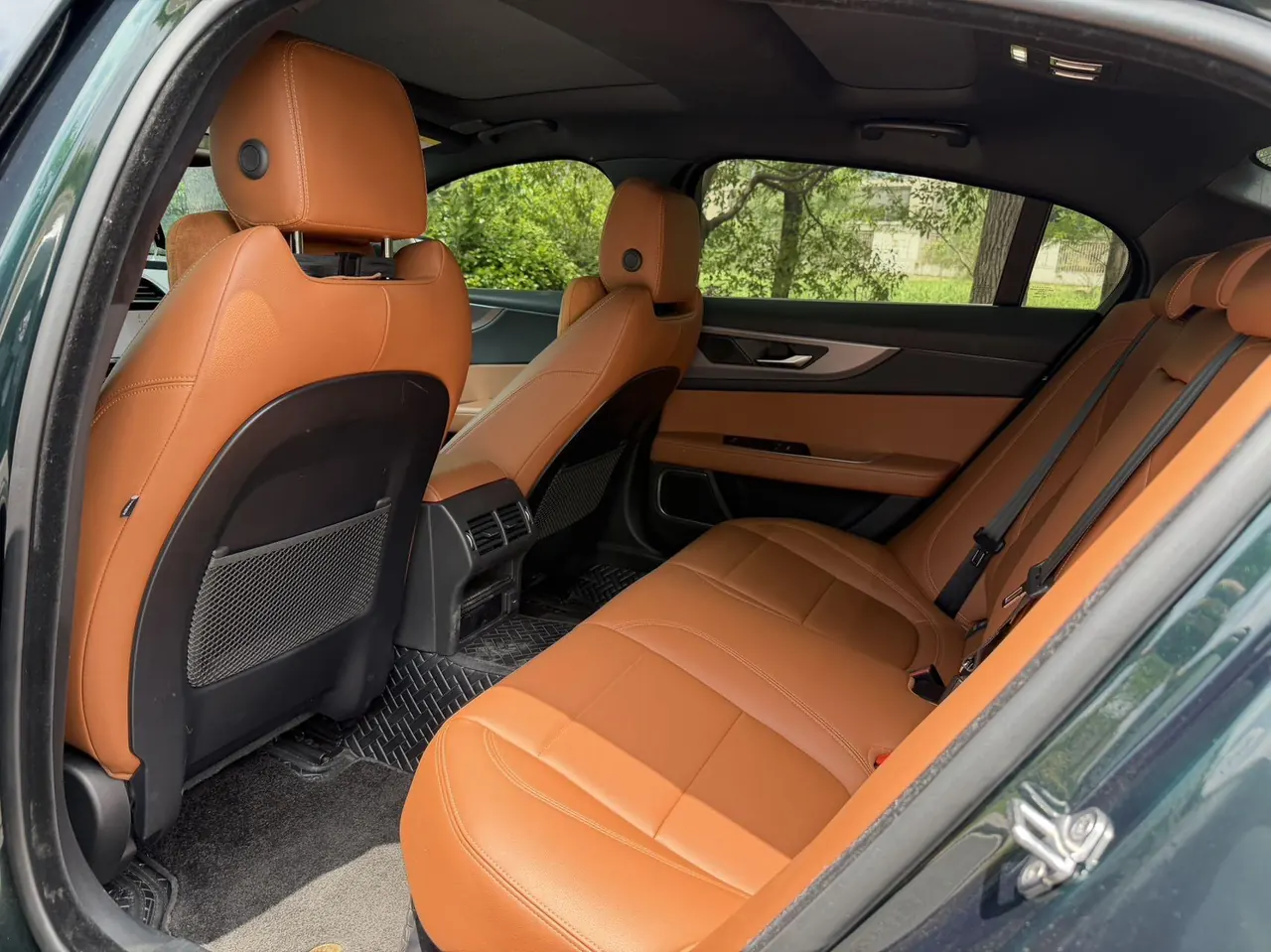 Jaguar 2022 XEL 2.0T 250PS R-DYNAMIC S Enterprising Sports Edition Automatic Gear 4