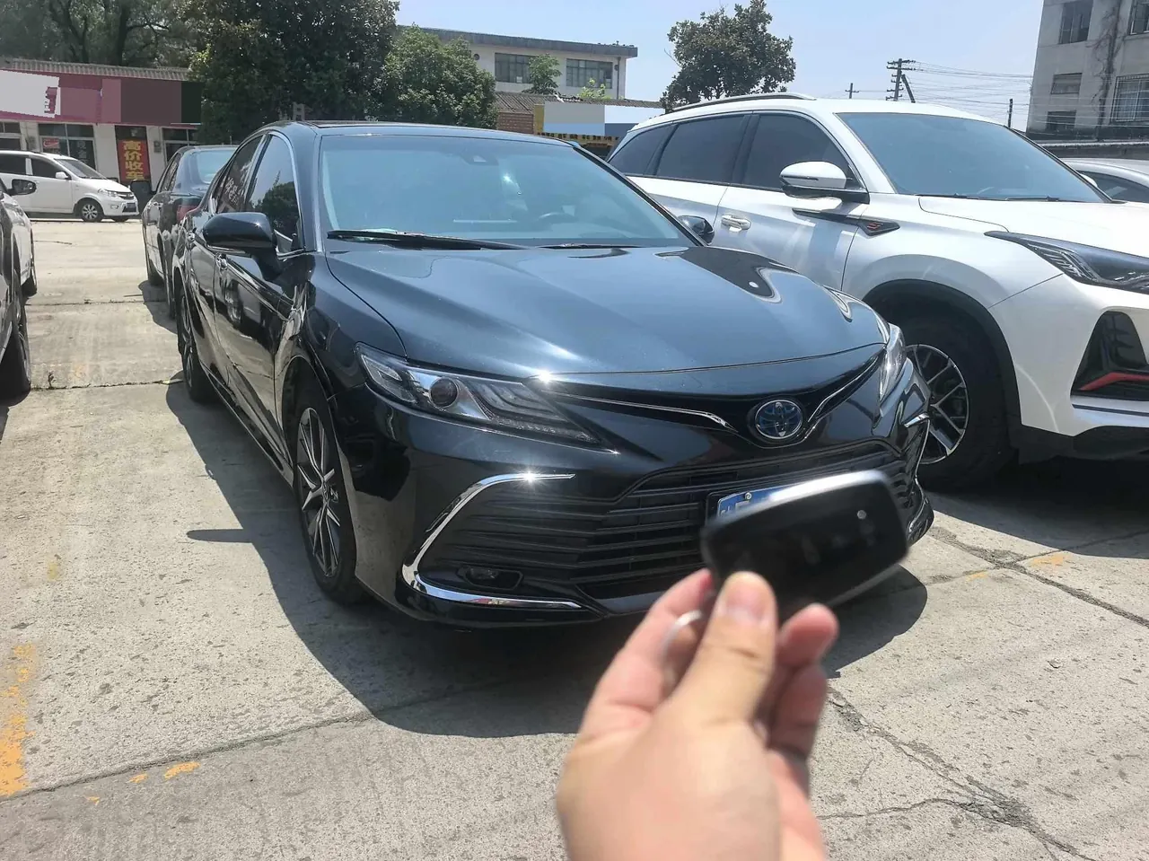 Toyota 2021 Camry Dual Engine 2.5HG Stepless Deluxe Automatic Gear - View 1