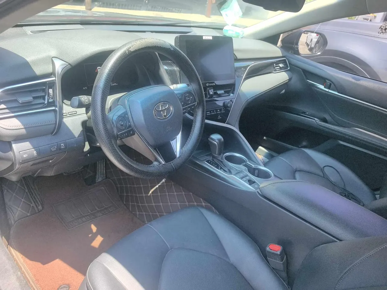 Toyota 2021 Camry Dual Engine 2.5HG Stepless Deluxe Automatic Gear 5